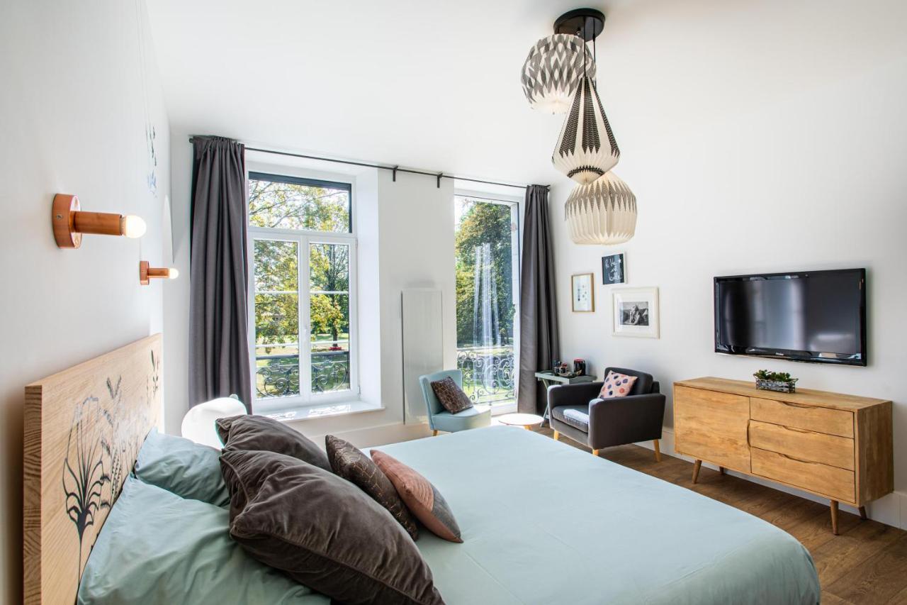 Le 49 Cote Parc & Spa Domblans Экстерьер фото